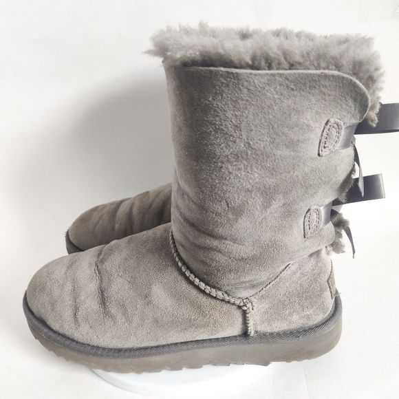 UGG Gray Bailey Bow II- Sz 8 - Picture 4 of 13